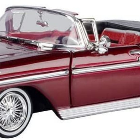 NIB Motor Max Die-cast 1:24 1958 Chevrolet Impala Convertible Lowrider - Picture 3 of 3